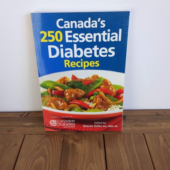 Canada’s 250 Essential Diabetes Recipes Soft Cover Book - Picture 1 of 6